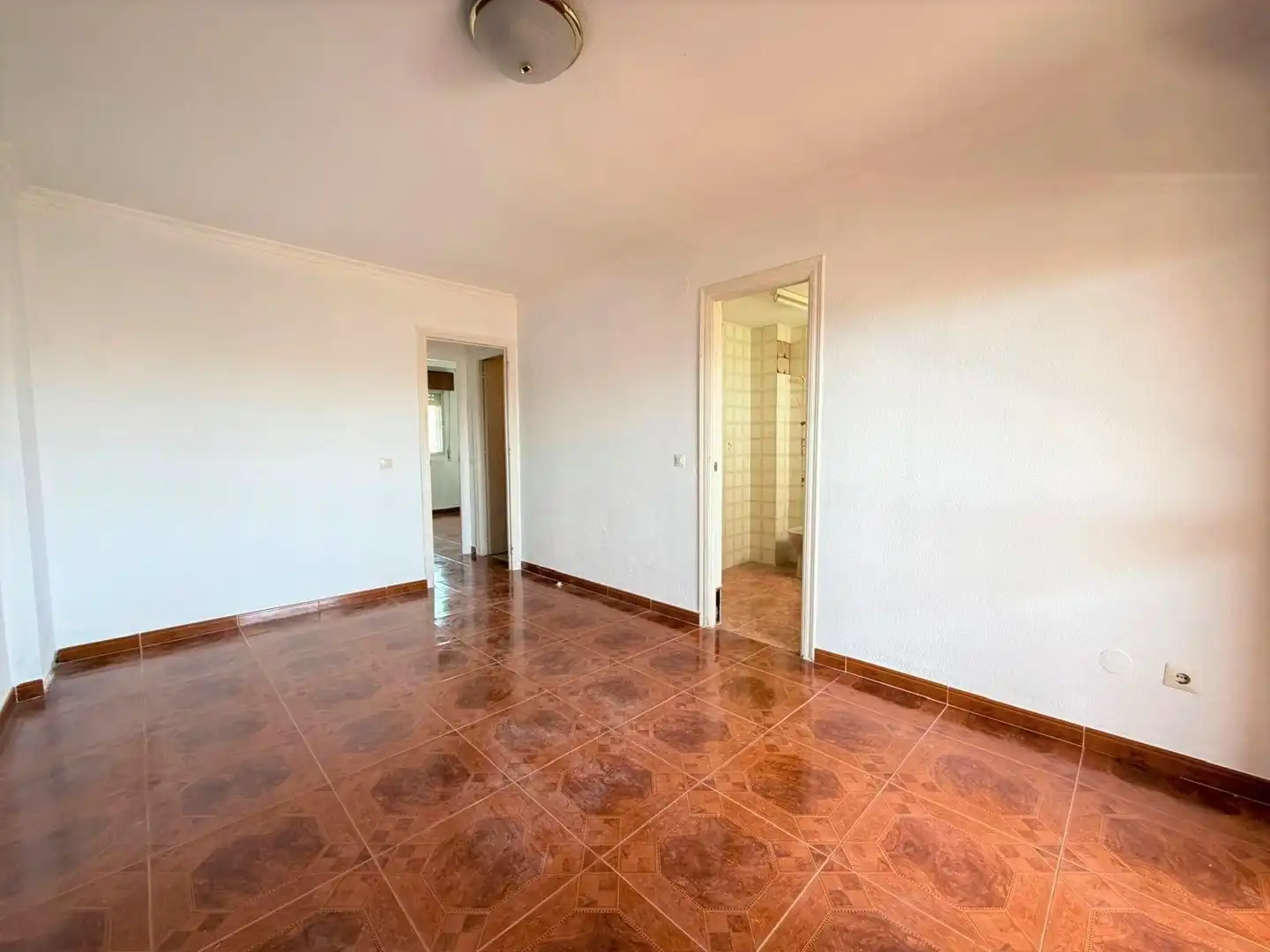 Habitación de Piso en venta en Torremolinos con Terraza y Piscina comunitaria