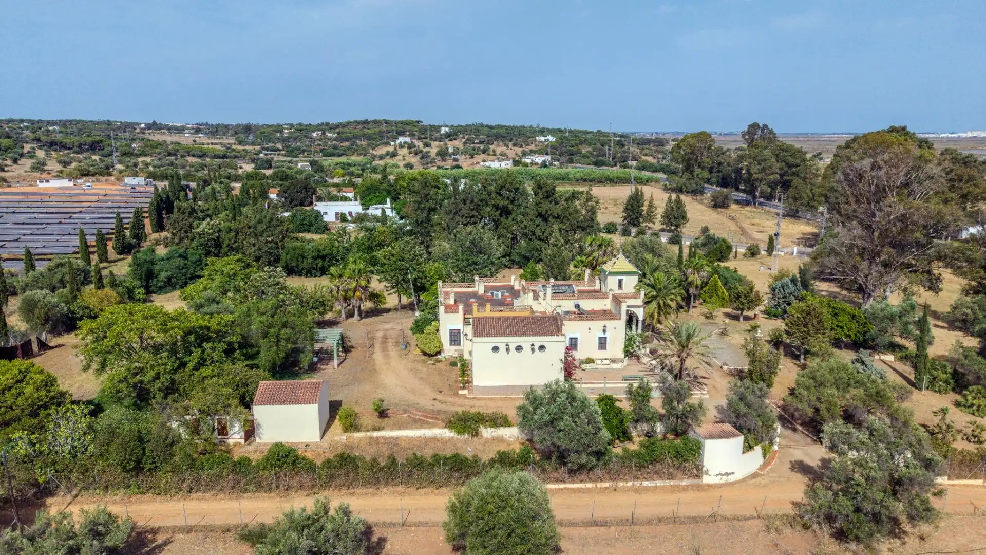 Außenansicht von Country house zum Verkauf in Ayamonte mit Klimaanlage, Heizung und Privatgarten