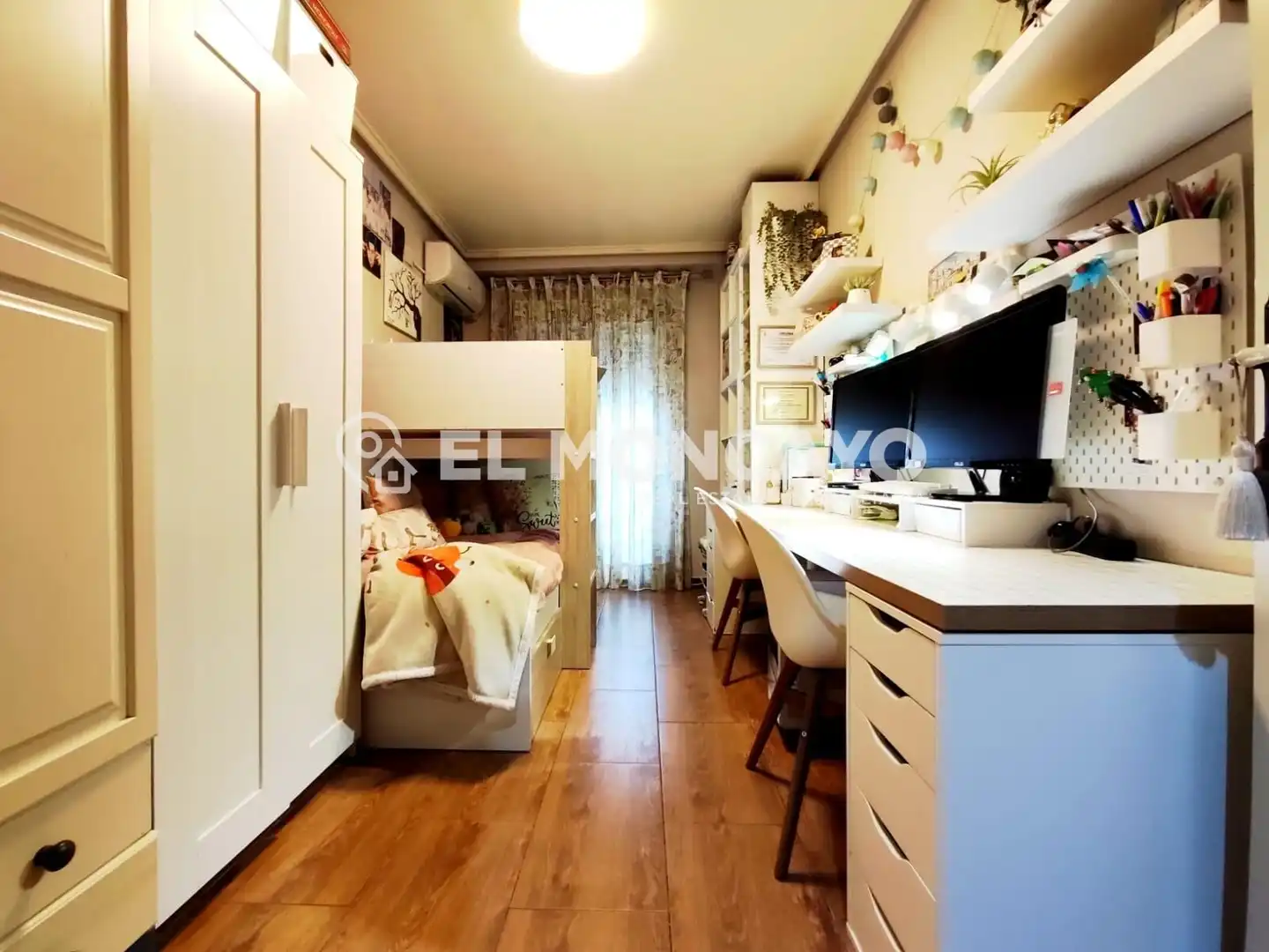 Bedroom of Apartments for sale in Dolores  with Air Conditioner, Heating and Storage room