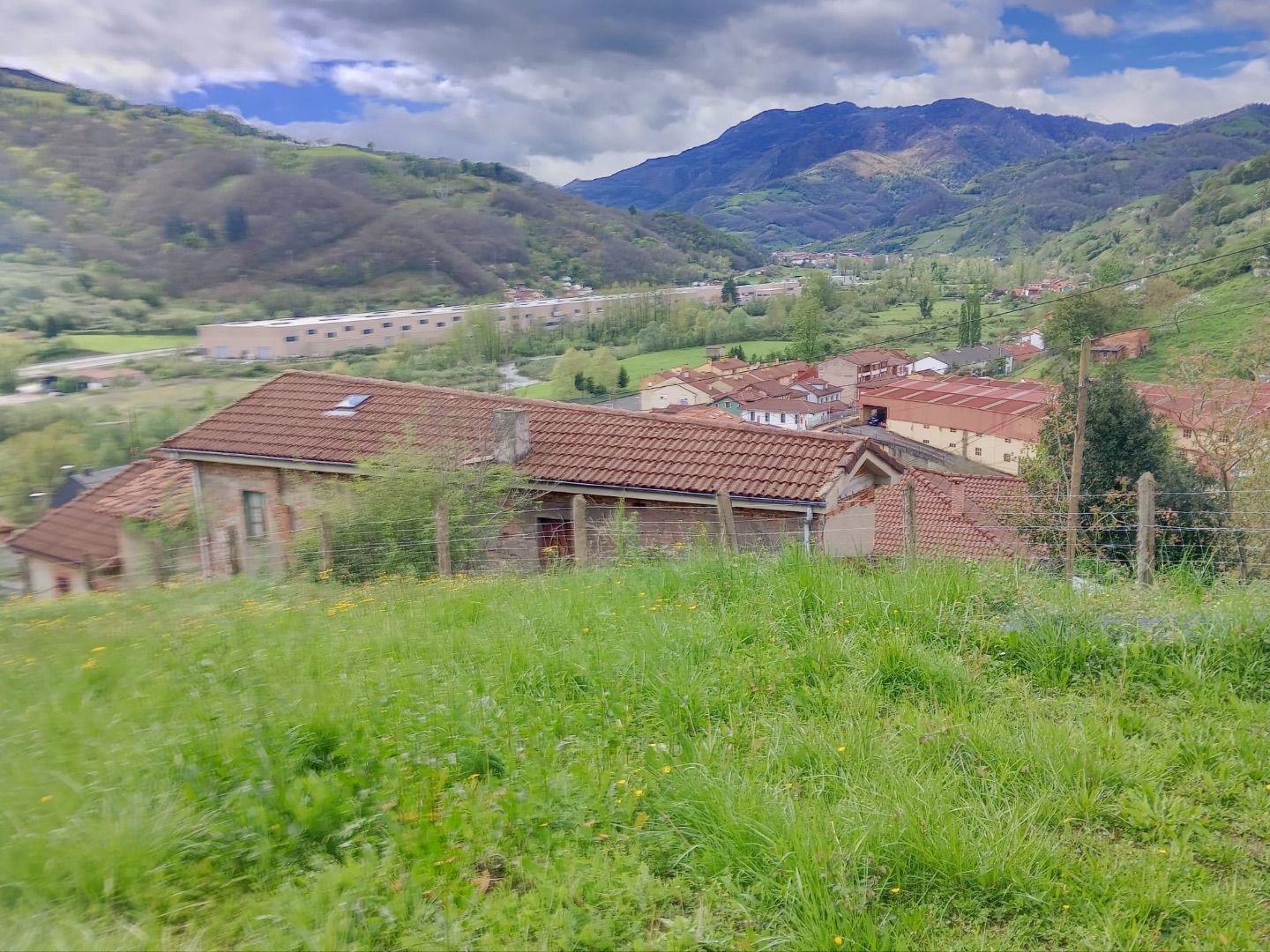 Residential for sale in Lena