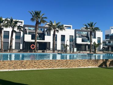 Bungalow mit Pool zum Verkauf in Avenida el Fenoll