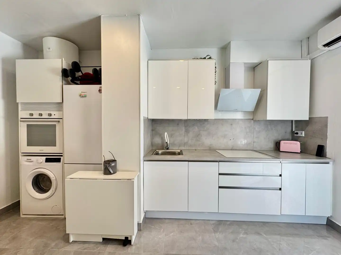 Cuina de Pis en venda en Barcelona amb Aire condicionat i Calefacció