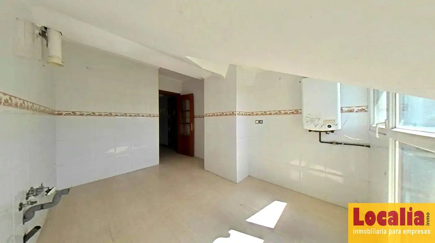Kitchen of Flat for sale in Hazas de Cesto