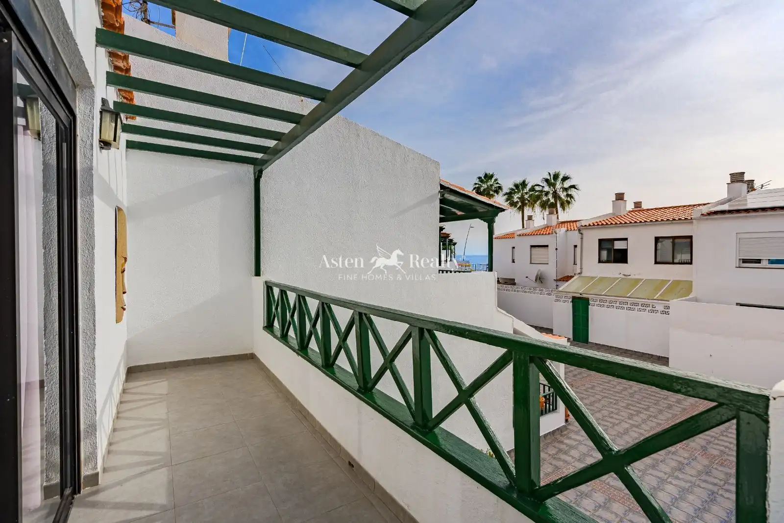 Terrassa de Casa adosada en venda en Santiago del Teide amb Terrassa, Piscina i Moblat