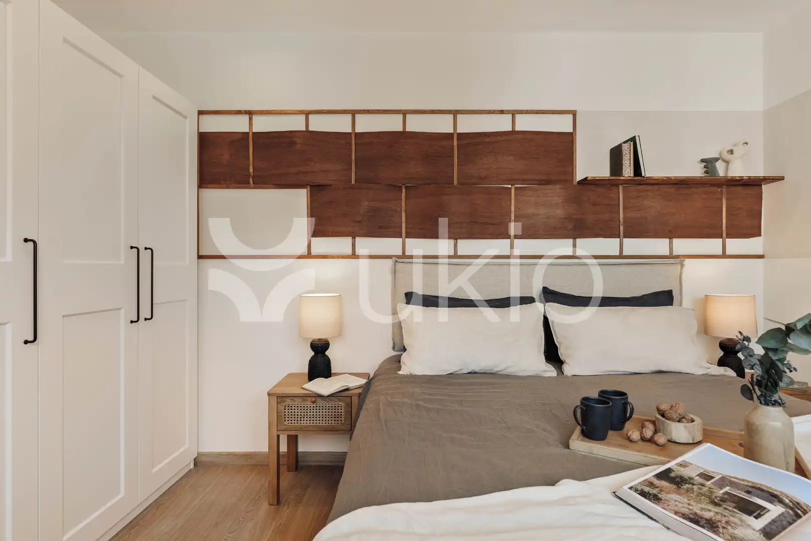 Dormitori de Apartament de lloguer en Barcelona amb Aire condicionat, Calefacció i Moblat