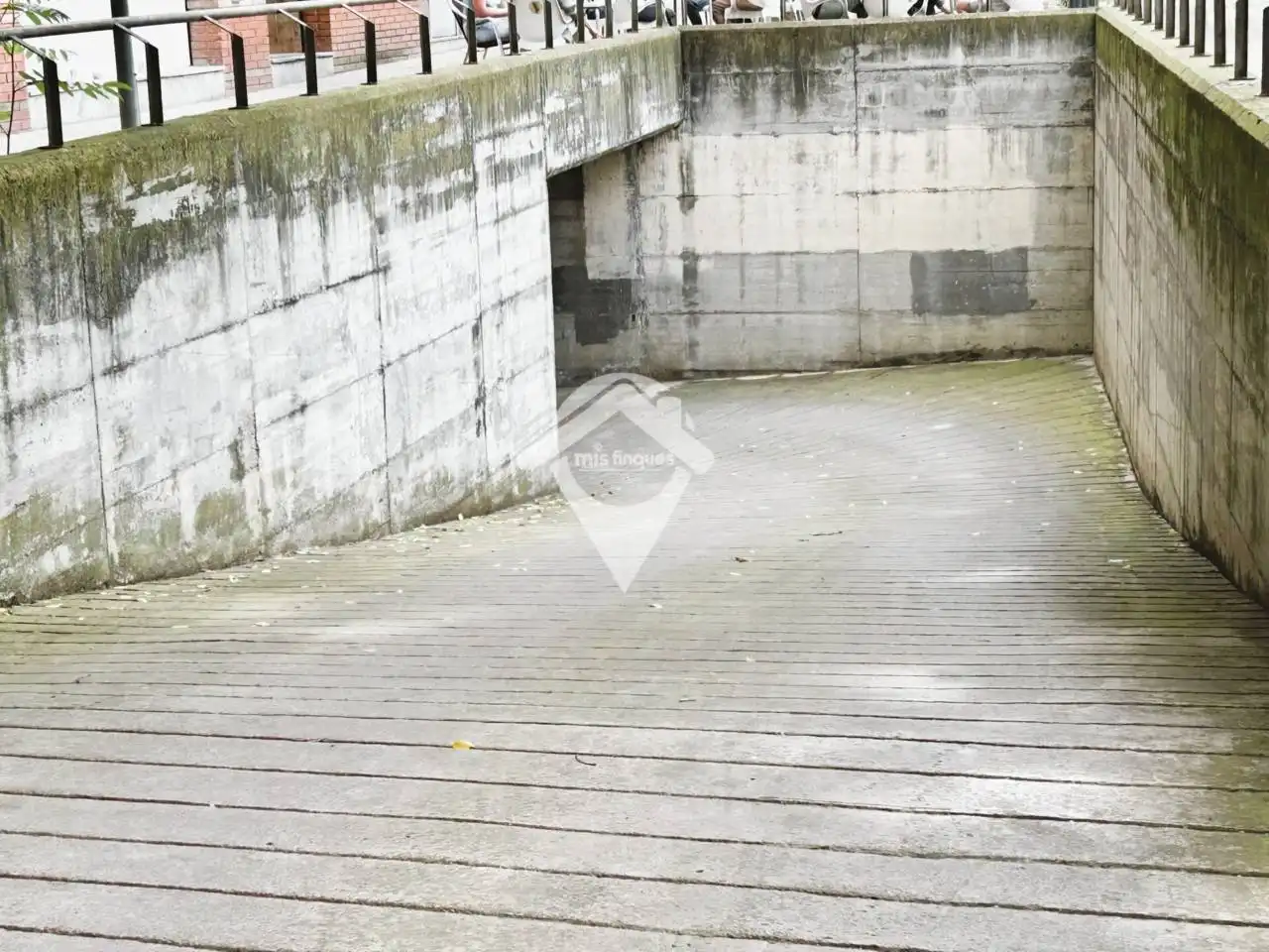 Aparcamiento con ascensor en venta en Antoni Forrellad 115, imagen 6