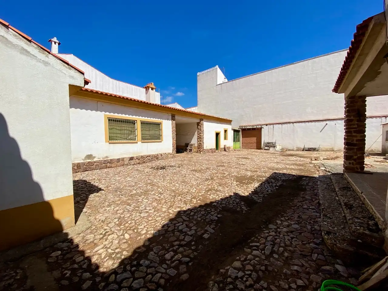 House with terrace for sale in Calle Umbría, imagen 6