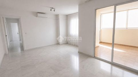 Photo 3 of Flat for sale in Castillo Sohail - Myramar, Fuengirola
