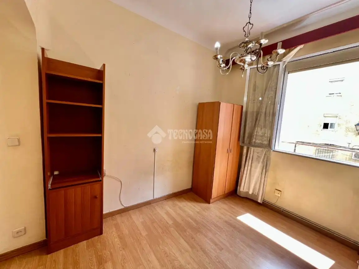 Bedroom of Flat for sale in Madrid  with Air Conditioner and Heating