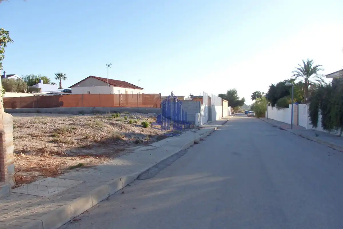 Residential land for sale in Calle Circunvalación, imagen 2