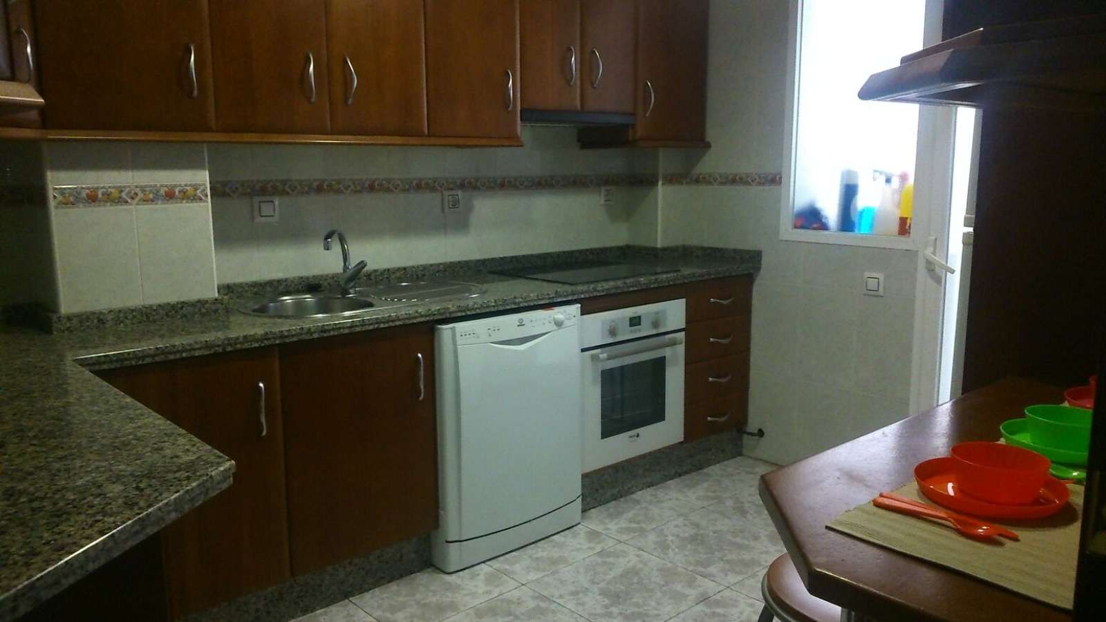 Kitchen of Apartment to share in  Jaén Capital  with Air Conditioner, Heating and Terrace