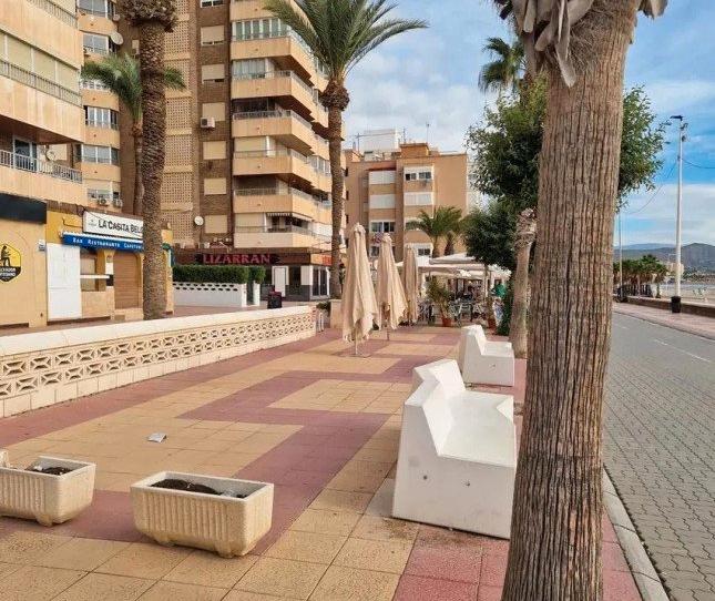 Photo 1 of Premises for sale in Campello Playa, Alicante