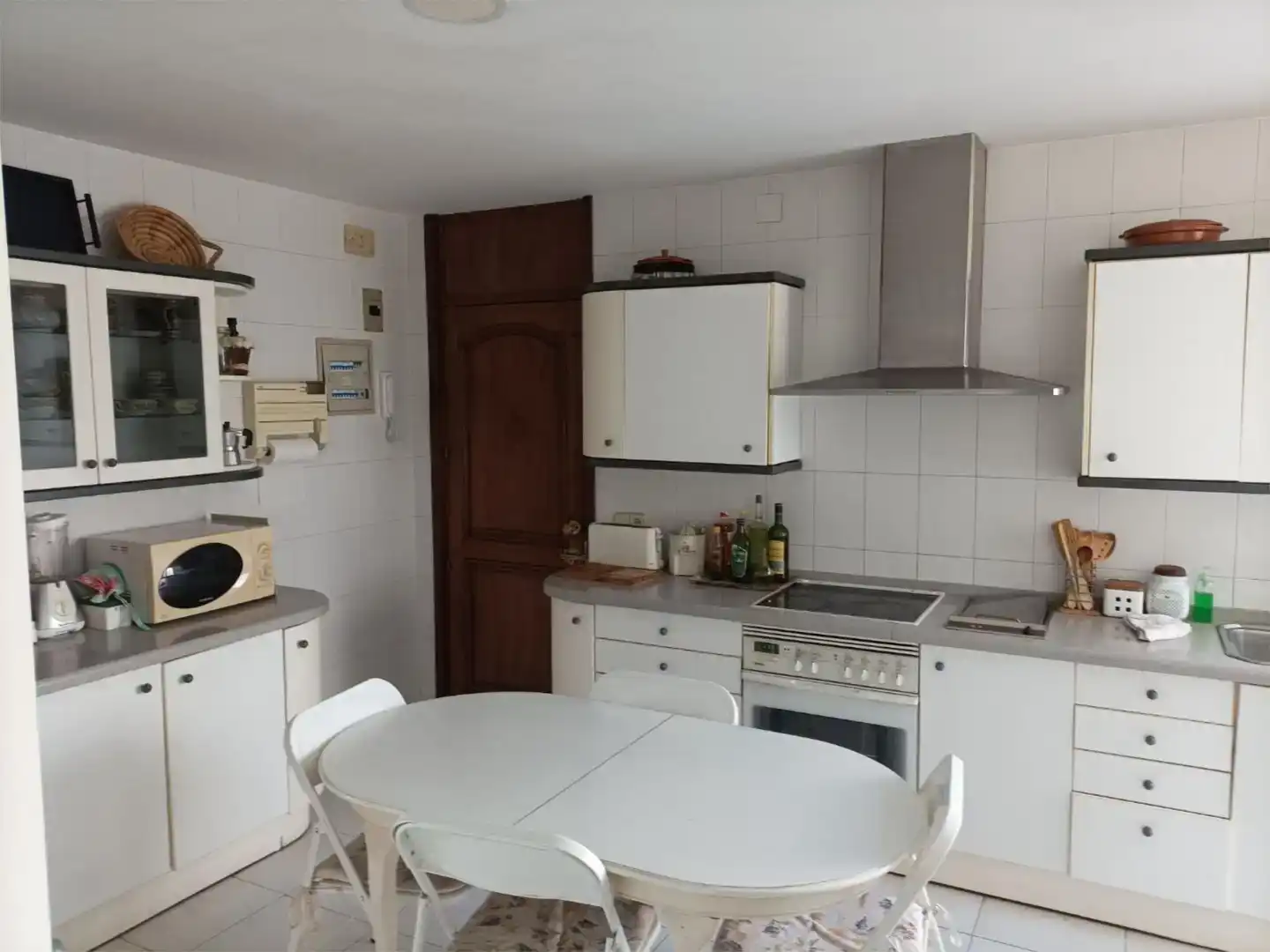 Kitchen of Flat for sale in  Sevilla Capital  with Air Conditioner, Terrace and Balcony