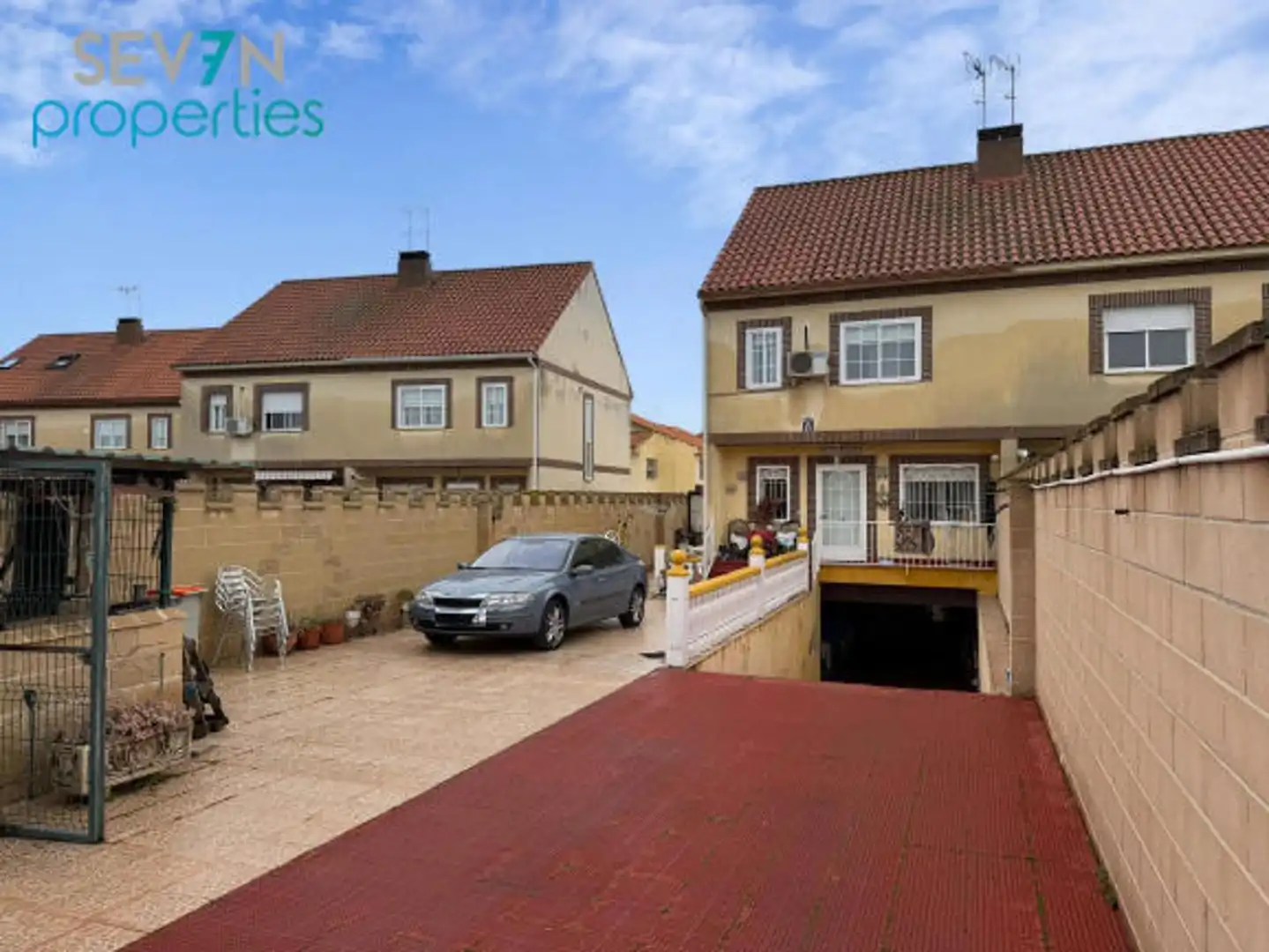 Vista exterior de Casa o xalet en venda en Las Ventas de Retamosa amb Aire condicionat, Calefacció i Terrassa
