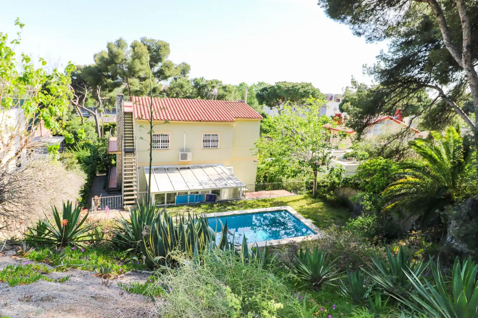 Vista exterior de Casa o xalet en venda en Castelldefels amb Aire condicionat, Calefacció i Parquet