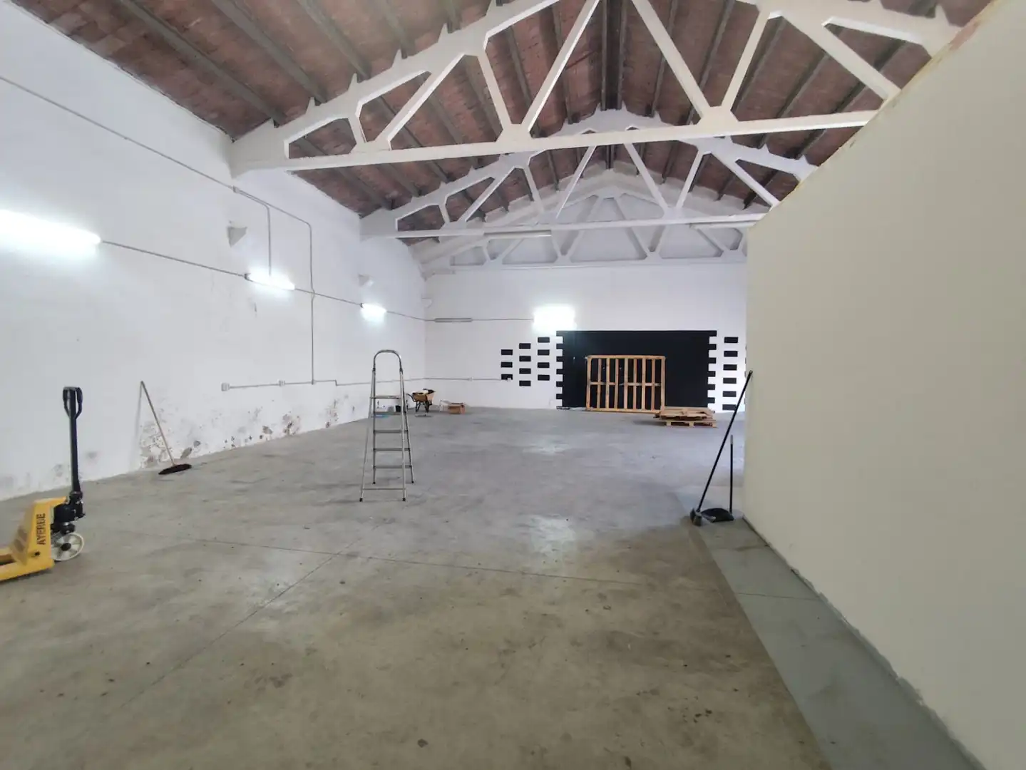 Industrial building to rent in Sud, imagen 2