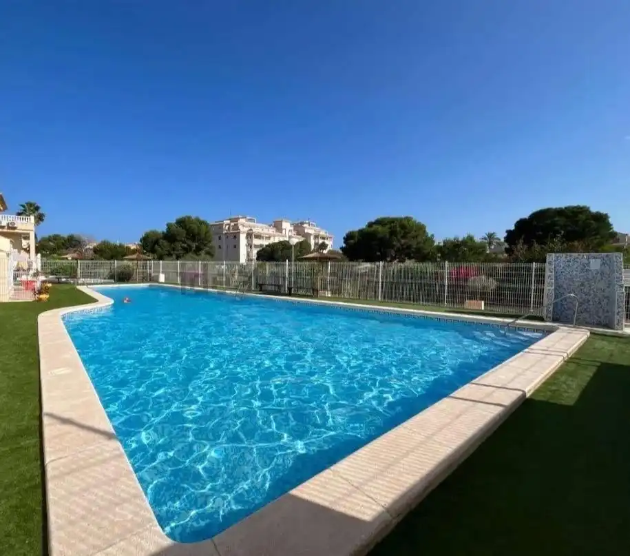 Schwimmbecken von Erdgeschoss zur Miete in Orihuela mit Klimaanlage, Heizung und Terrasse