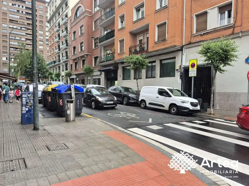Außenansicht von Garage zum Verkauf in Bilbao 