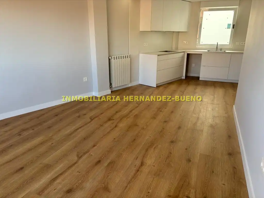 Flat for sale in Salamanca  with Air Conditioner, Heating and Balcony