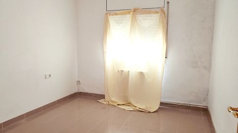 Foto 4 de Casa adosada en venda a Plaça del Canigó, Maçana, Salt