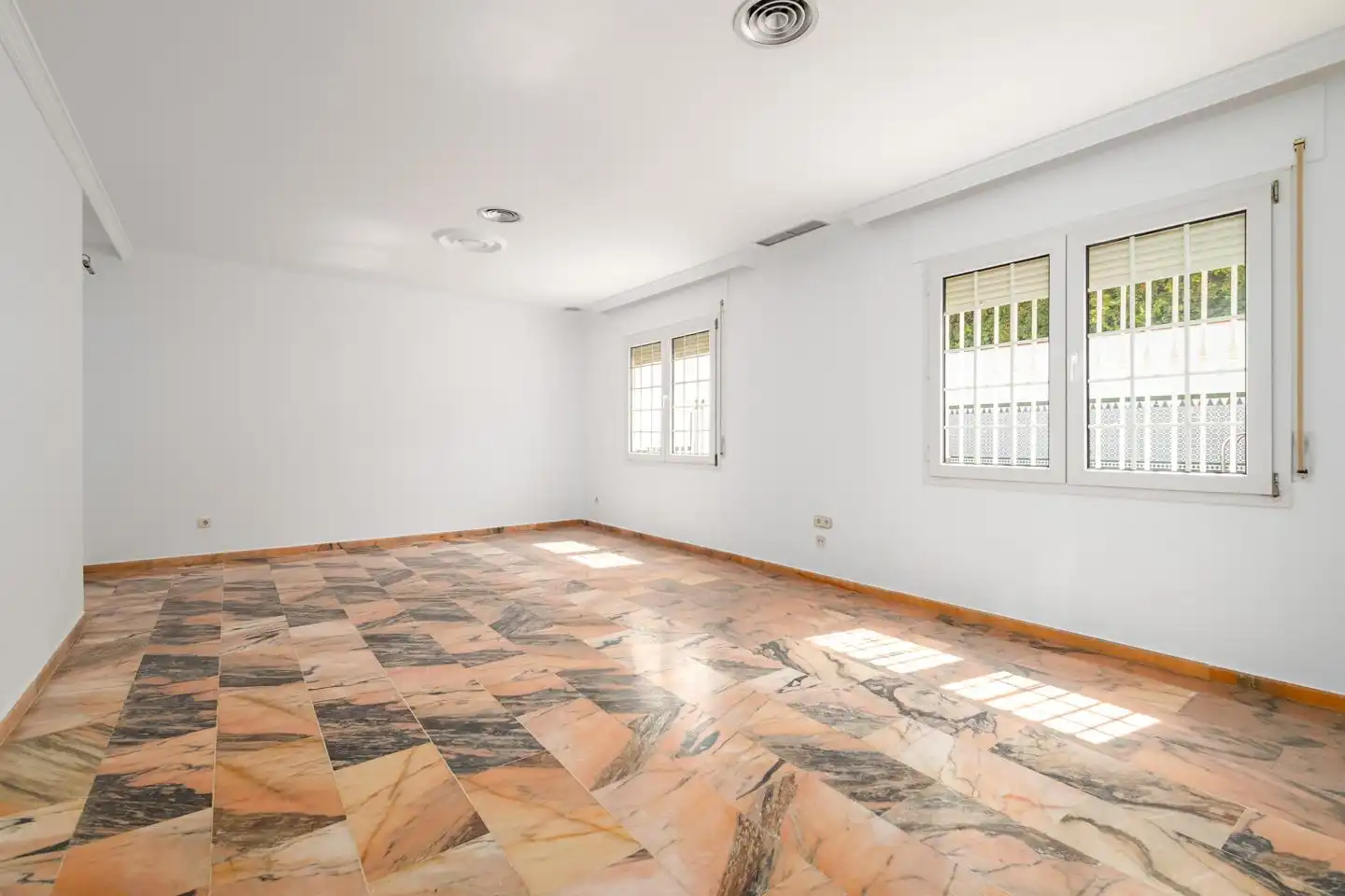 Casa o xalet en venda en Málaga amb Jardí privat, Terrassa i Piscina