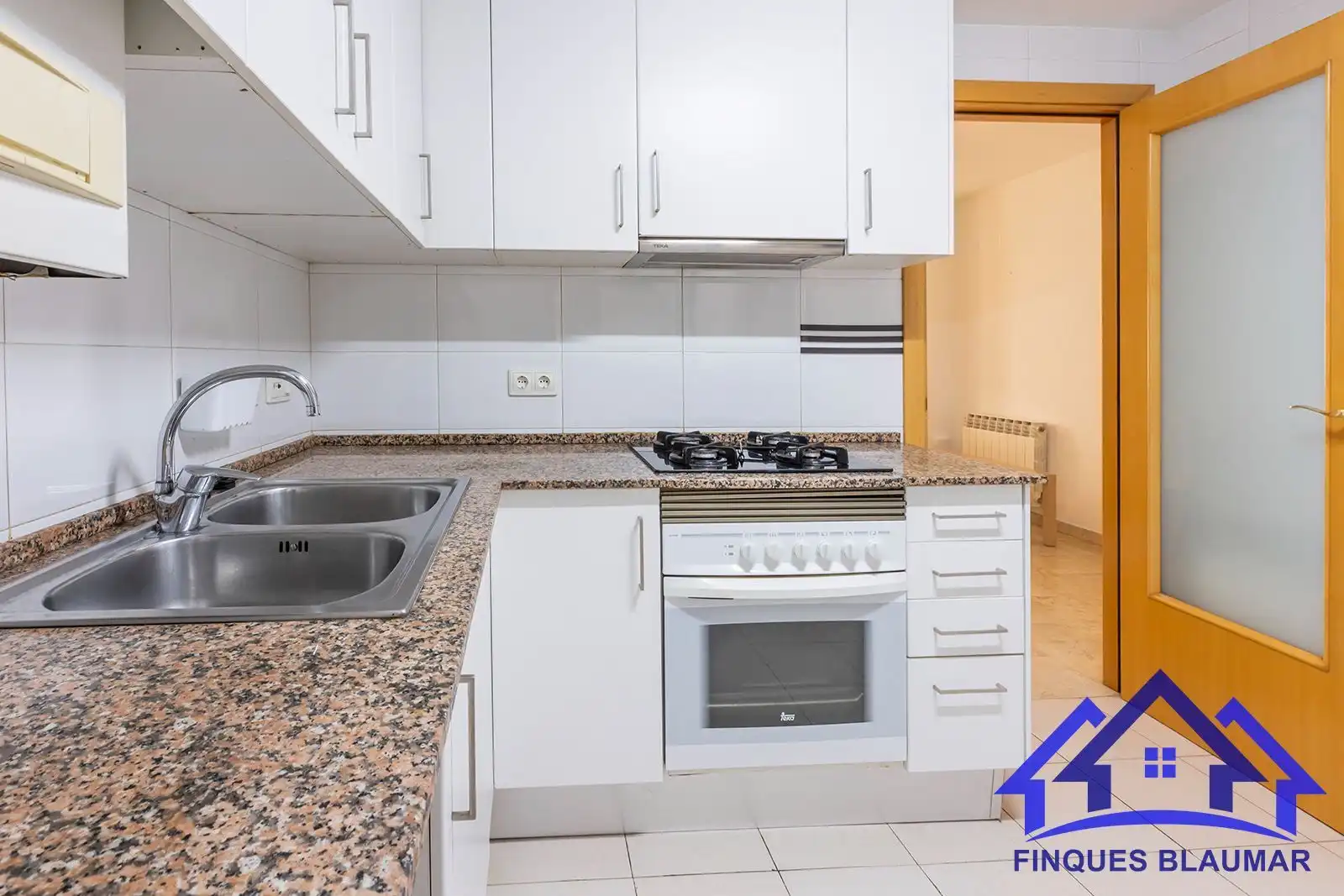 Küche von Wohnung zum Verkauf in Arenys de Mar mit Heizung und Terrasse