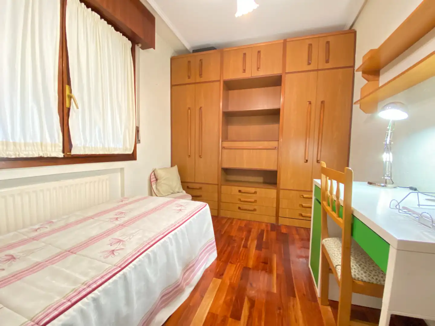 Bedroom of Flat for rent in Bilbao   with Heating, Terrace and Furnished