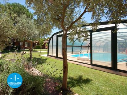 Piscina de Casa o xalet en venda en Valdeolmos-Alalpardo