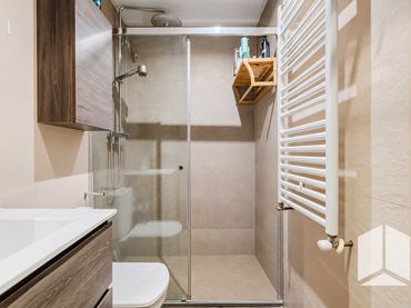 Attico con piscina in vendita a Les Botigues