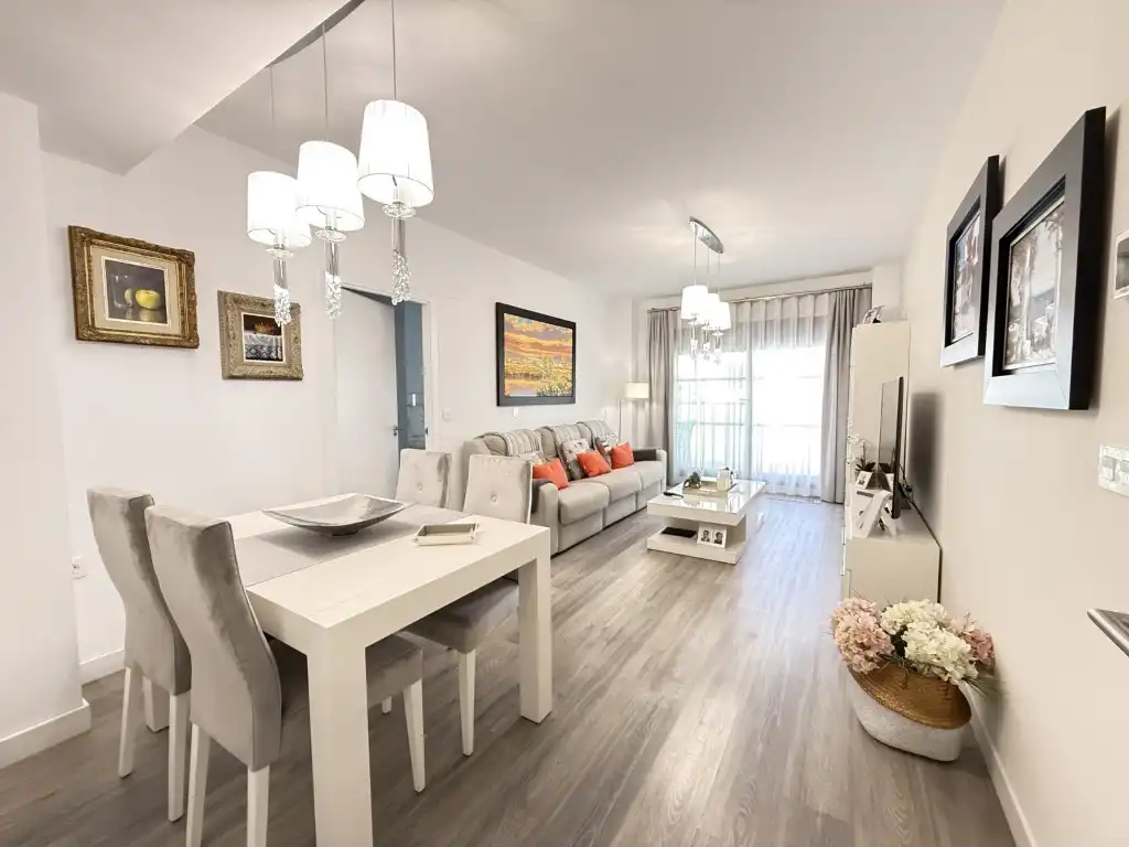 Flat with pool for sale in Calle Escritora Carmen Laforet, imagen 2