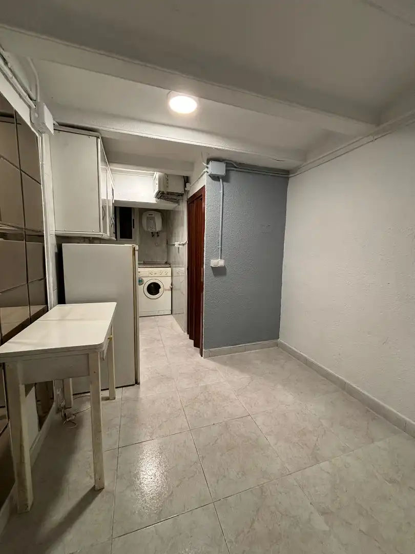 Cocina de Estudio en venta en Barcelona con Terraza, Horno y Lavadora