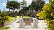 Jardí de Casa o xalet en venda en  Madrid Capital amb Aire condicionat, Calefacció i Jardí privat