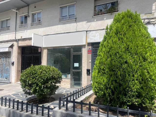 Local comercial en Venta en Valdezarza