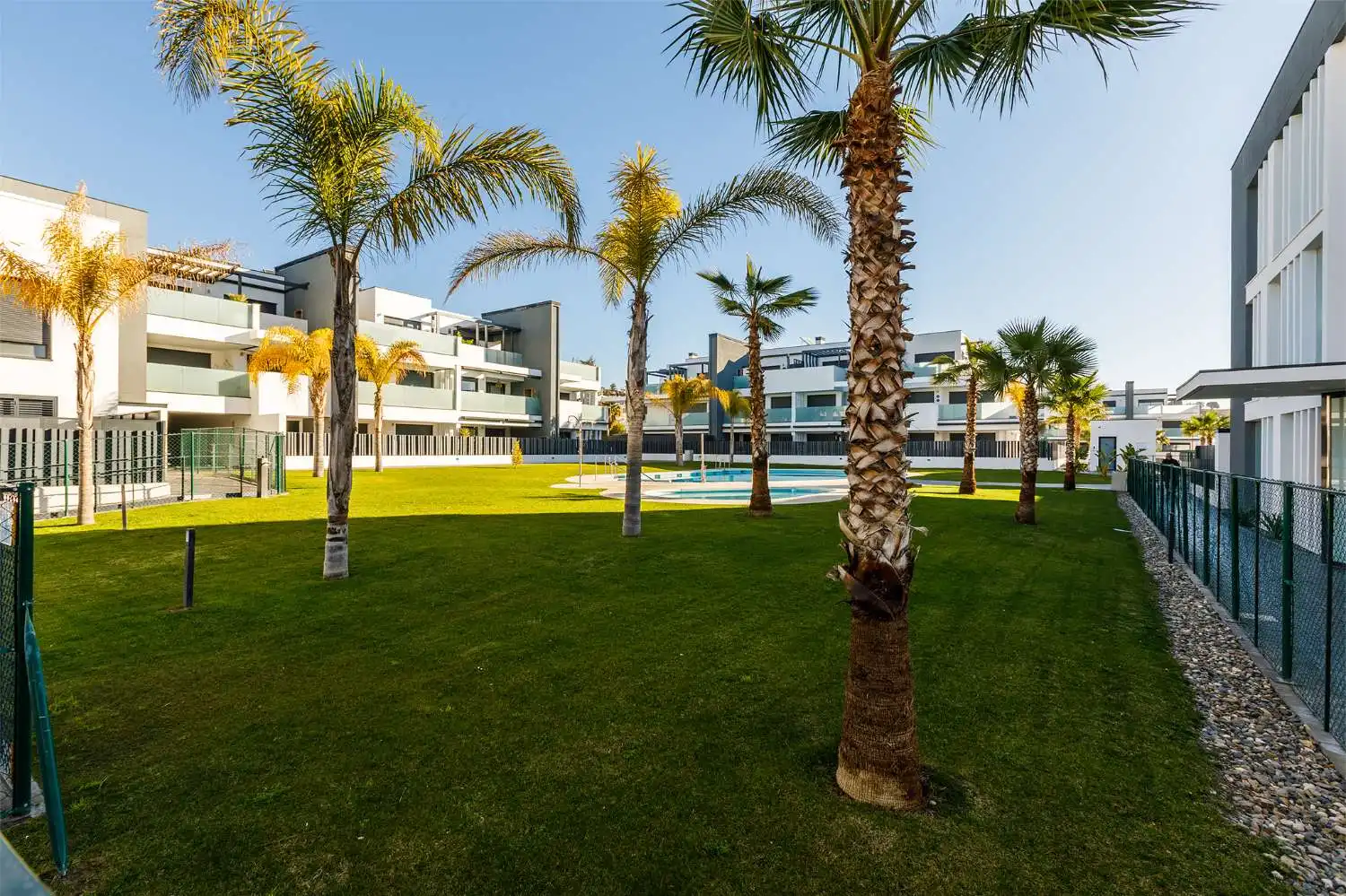 Vista exterior de Apartamento de alquiler en Vélez-Málaga con Terraza