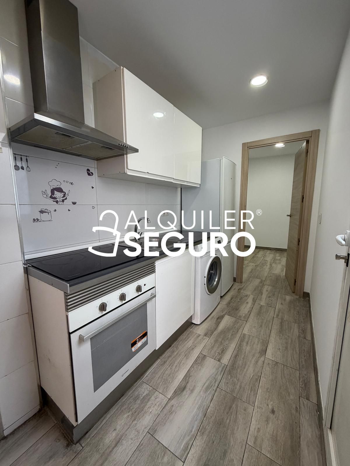 Kitchen of Flat to rent in  Madrid Capital  with Terrace