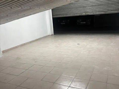 Garaje en Alquiler en Avenida Hermanos Menéndez Pidal, 4 en Llamaquique