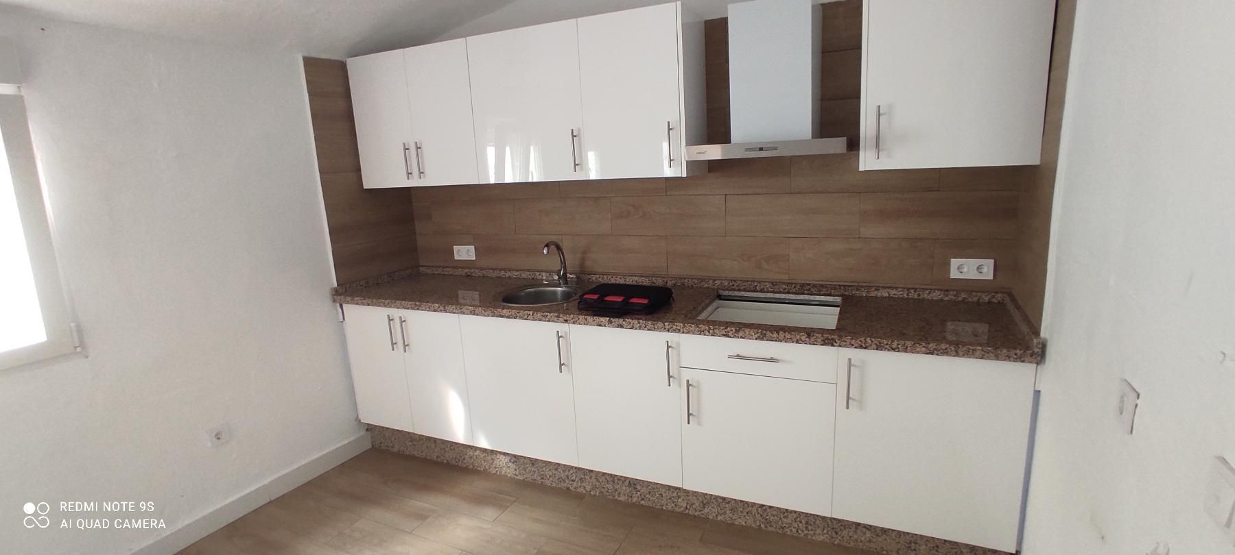 Cuina de Casa o xalet en venda en Mérida amb Aire condicionat, Calefacció i Terrassa