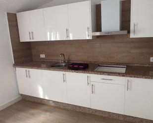 Cuina de Casa o xalet en venda en Mérida amb Aire condicionat, Calefacció i Terrassa