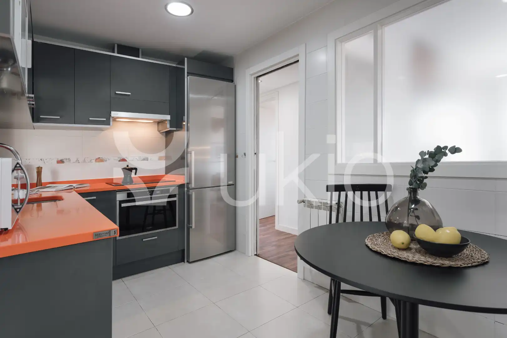 Cocina de Apartamento de alquiler en Madrid con Aire acondicionado, Calefacción y Amueblado