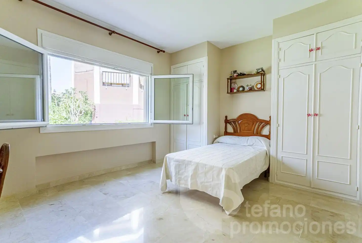 Schlafzimmer von Haus oder Chalet zum Verkauf in Málaga mit Klimaanlage, Privatgarten und Terrasse