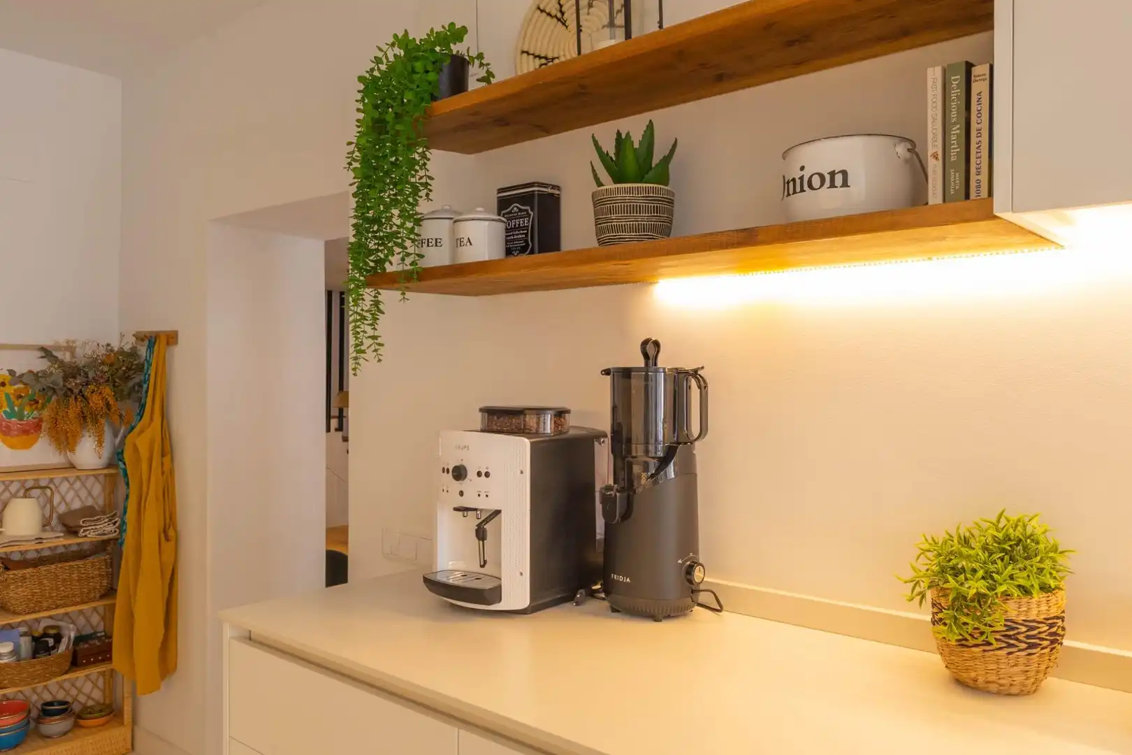 Kitchen of Houses for sale in Molins de Rei  with Air Conditioner, Heating and Parquet flooring