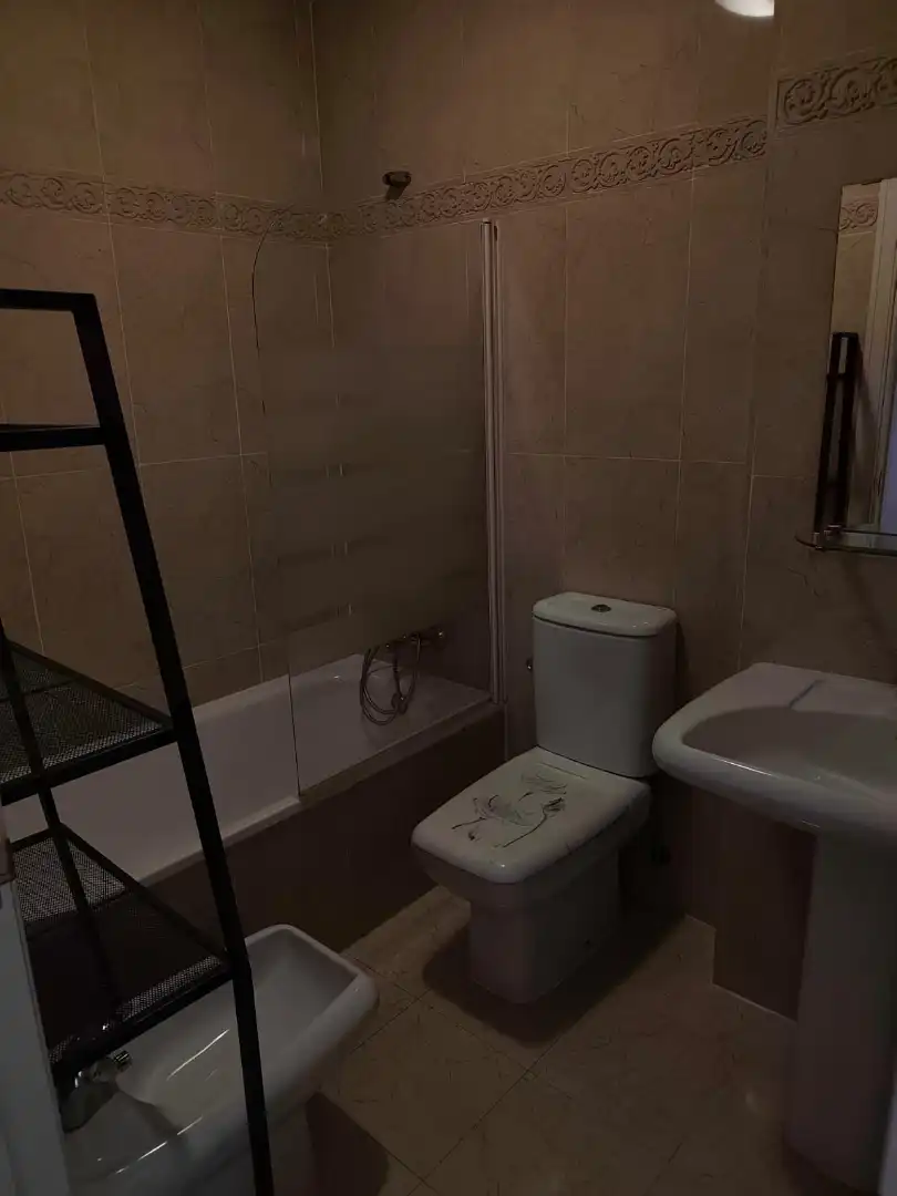 Bathroom of Flat for sale in Velilla de San Antonio  with Heating, Terrace and Furnished