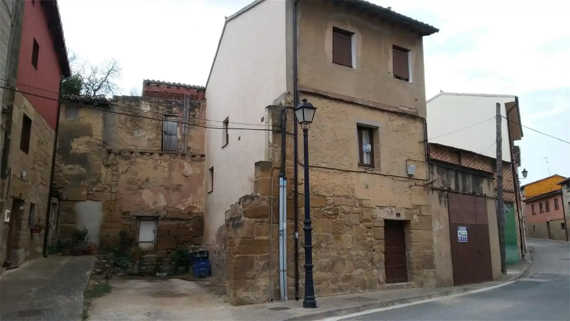 Außenansicht von Country house zum Verkauf in Briones