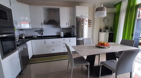Foto 3 de Apartament en venda a Calle del Valle Menéndez, Los Cristianos, Arona