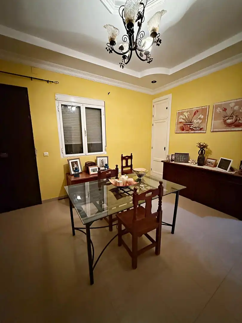 Comedor de Casa adosada en venta en Pilas con Aire acondicionado y Terraza