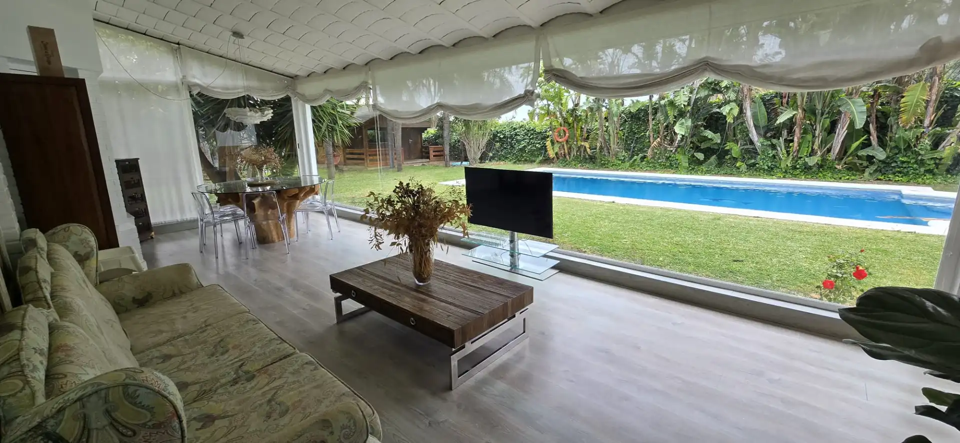 Living room of Houses for sale in Jerez de la Frontera  with Air Conditioner, Private garden and Swimming Pool