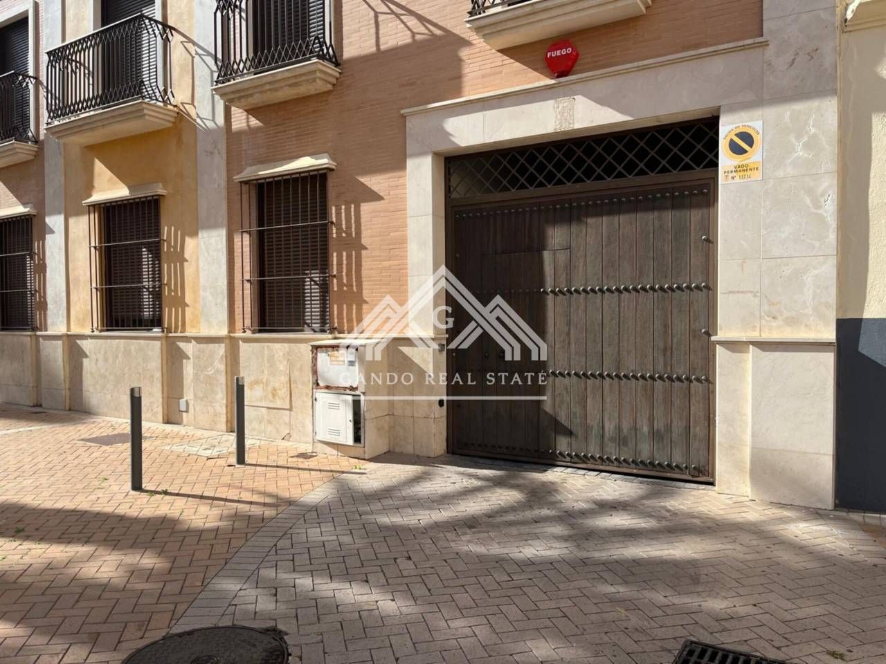 Exterior view of Garage for sale in Dos Hermanas