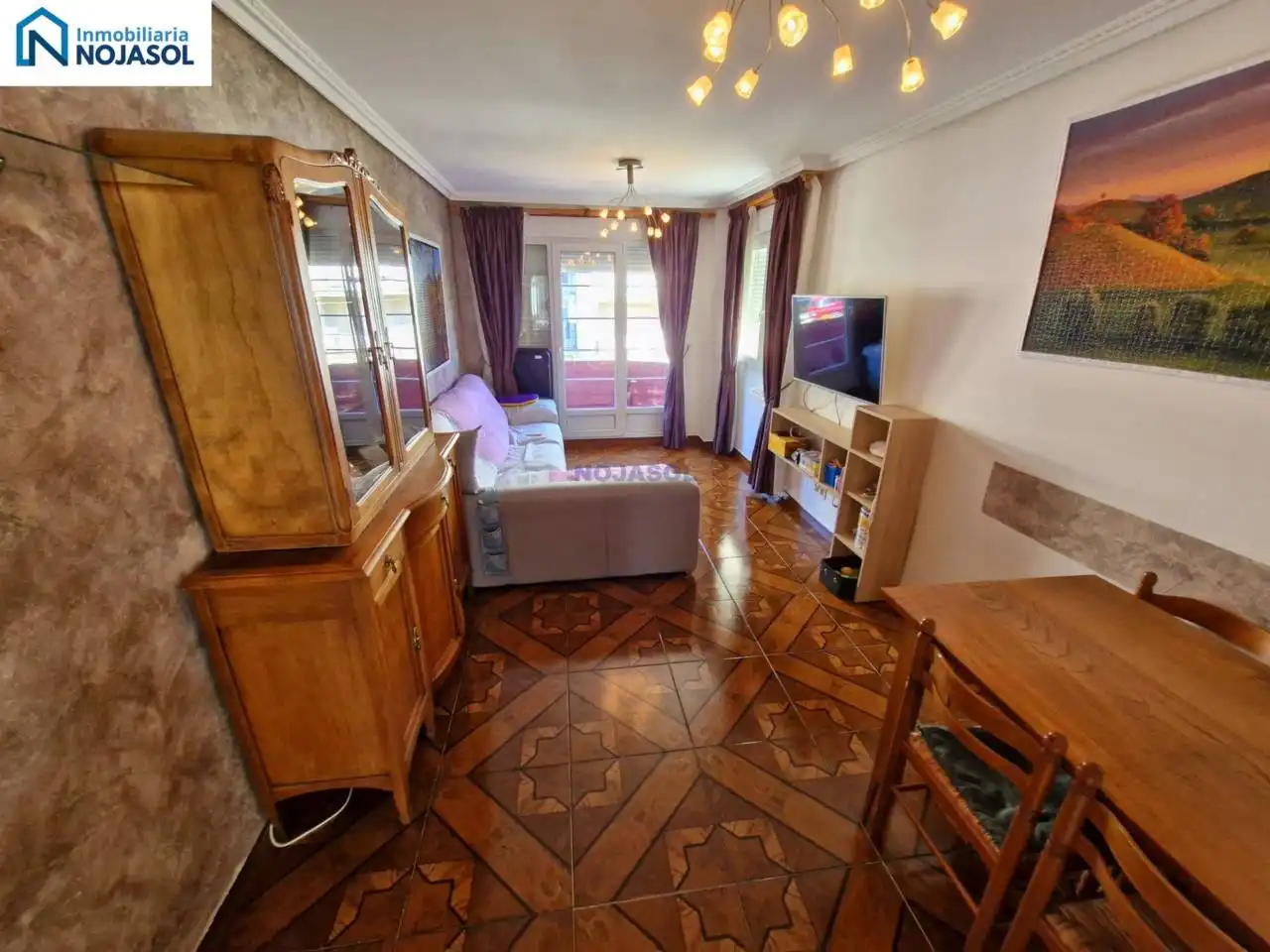 Sala d'estar de Apartament en venda en Castro-Urdiales amb Calefacció, Traster i Moblat