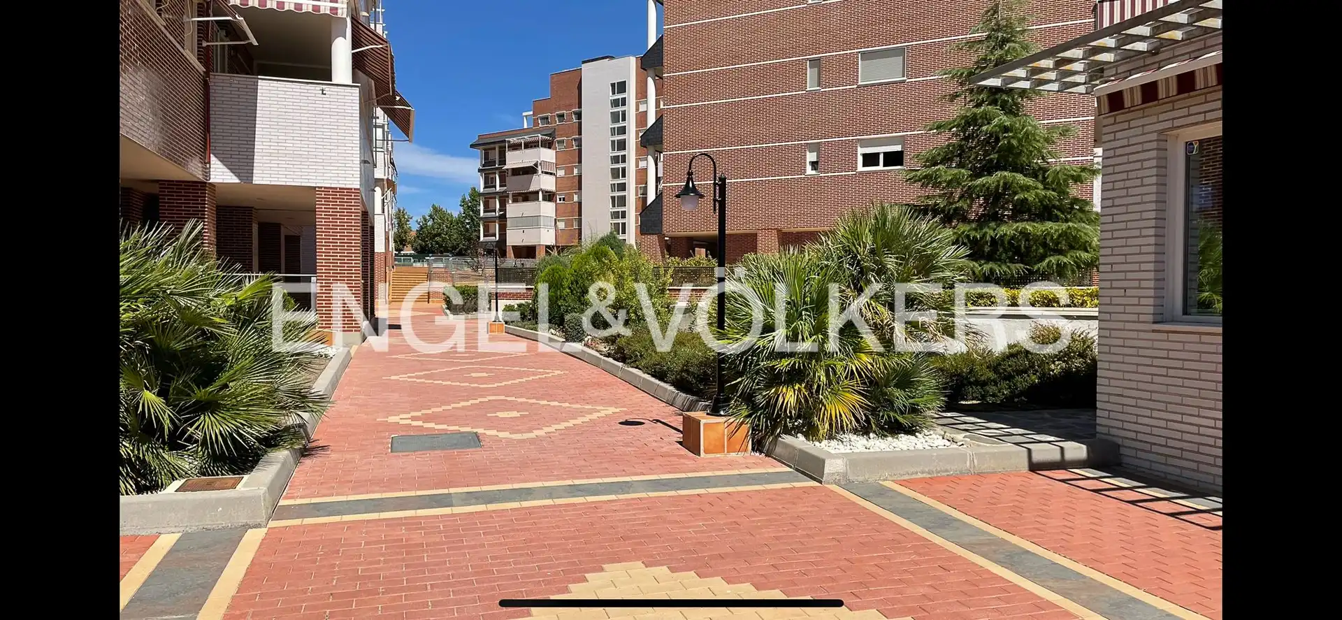 Exterior view of Attic for sale in Rivas-Vaciamadrid  with Heating, Terrace and Storage room