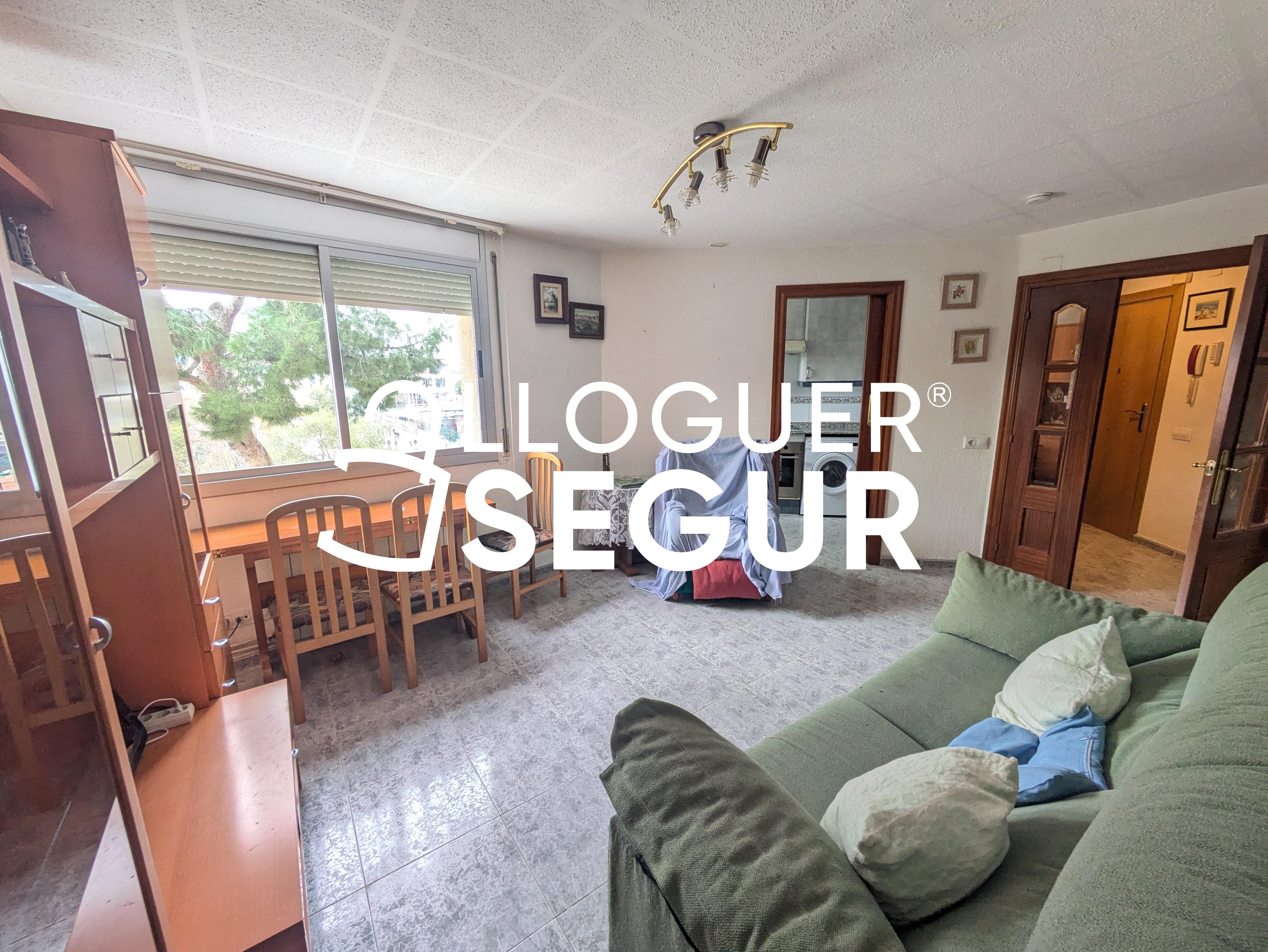 Sala d'estar de Pis de lloguer en Terrassa amb Calefacció i Moblat